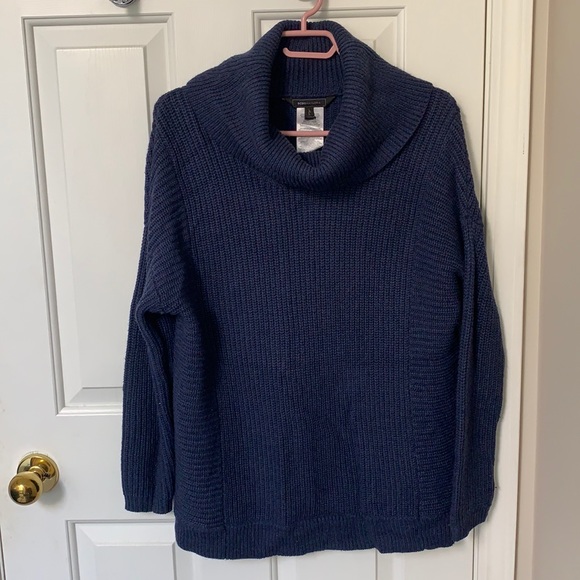 BCBG maxazria sweater - Picture 1 of 2